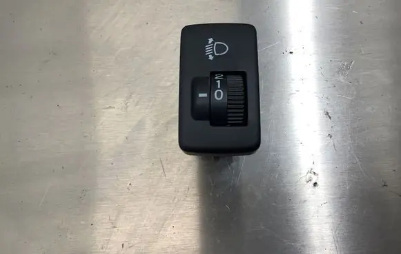 Honda Jazz Headlight level height control switch M37548