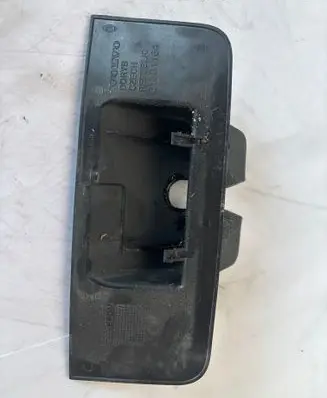 Volvo V70 Tailgate/boot lid lock trim 13011