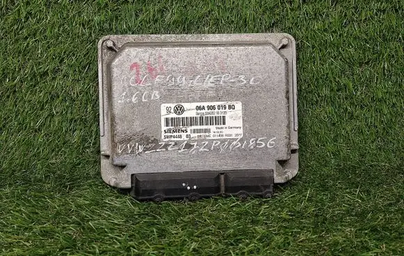 Volkswagen Golf IV Engine control unit/module ECU 06A906019BQ 5WP444803