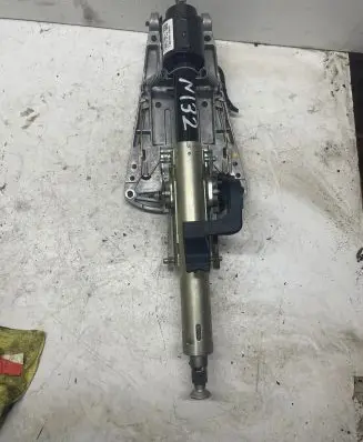 Mercedes-Benz C W204 Steering wheel axle 204462206