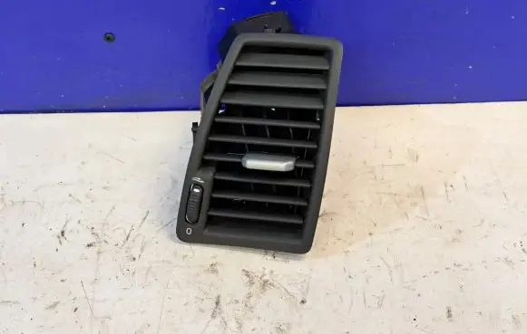 Volvo XC90 Dashboard air vent grill cover trim 3409399