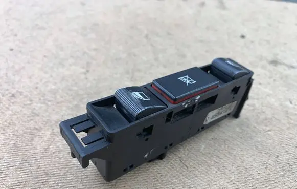 BMW 3 E46 Quarter vent window switch 8368916 61318368916 61318381518