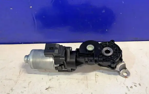 Lexus RX 450H Seat adjustment motor 00610041A