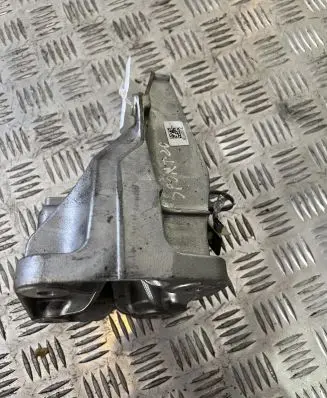 Land Rover Range Rover Sport L494 Engine mounting bracket KPLA6037AC KPLA6037AB