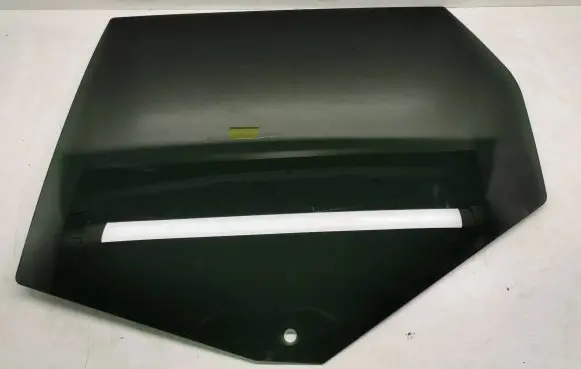 Volvo V70 Rear door window glass 43R00053 E000186 DOT57M435ASS