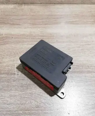 Mercedes-Benz E W124 Airbag control unit/module 0285001050 0038200610
