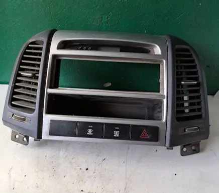 Hyundai Santa Fe Center console 945102B000 20070918