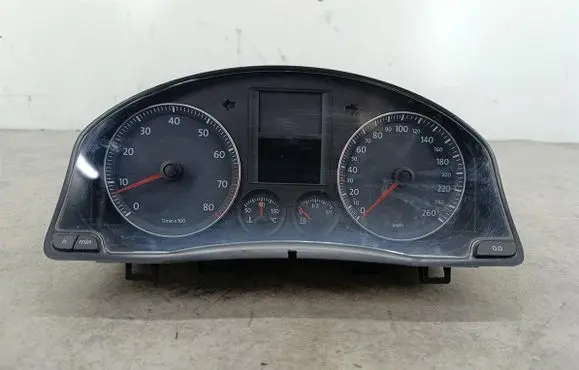 Volkswagen Golf V Speedometer (instrument cluster) 1K0920864A