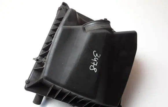 Chevrolet Orlando Air filter box 13336901
