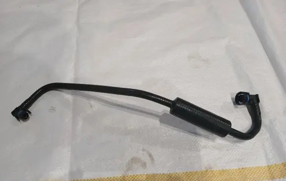 BMW X5 F15 Breather hose/pipe 7634289
