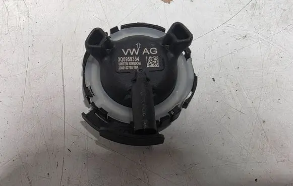 Volkswagen PASSAT B8 Airbag deployment crash/impact sensor 3Q0959354 UNFHDKNGD0M 2302152750