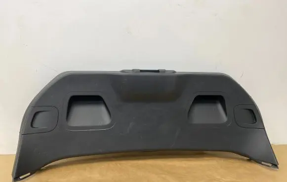 Tailgate trim