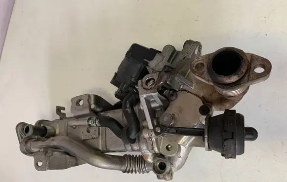 BMW 4 F32 F33 EGR valve cooler 7822350 11717822350