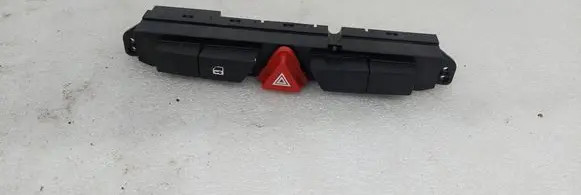KIA Ceed Hazard light switch 937001H010 202006302