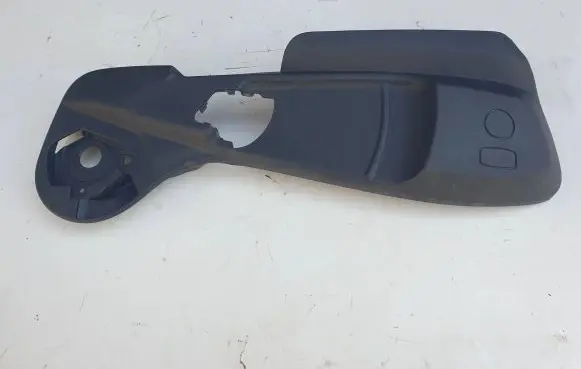 BMW X1 F48 F49 Front door seat control surround trim 7310851 21105310 1230714X