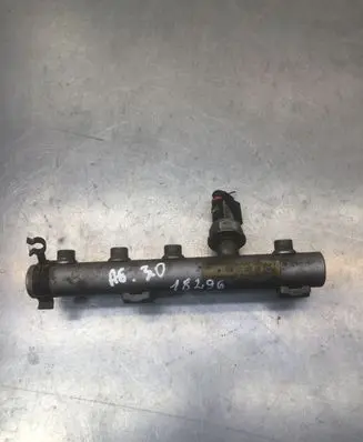 Volkswagen Phaeton Fuel main line pipe 059130289AB