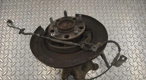 Rear wheel hub