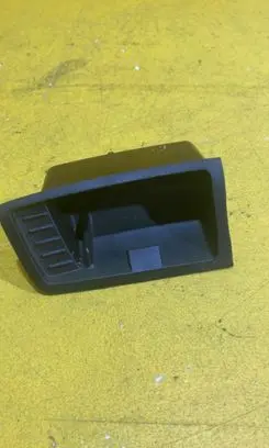 BMW 3 E90 E91 Car ashtray 7078573