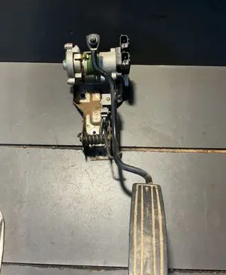Nissan Terrano Accelerator throttle pedal A22665100