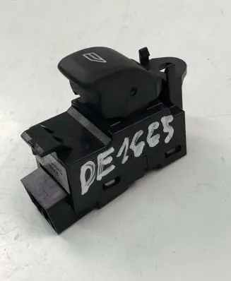 Volvo V40 Electric window control switch 31394840