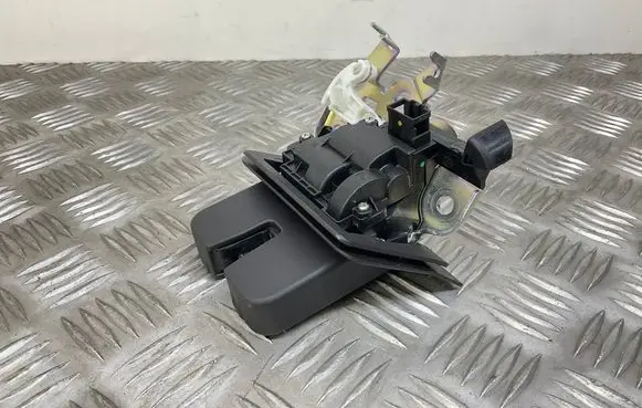 Audi A3 S3 8V Tailgate/trunk/boot lock/catch/latch 8R0827505A