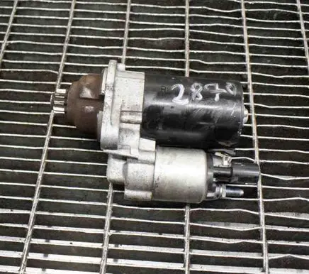 Volkswagen Scirocco Starter motor 0001121408 02Z911023E