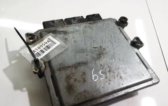 Ford Focus C-MAX Engine control unit/module 4m5112a650ze