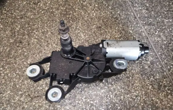 Seat Leon (1P) Rear window wiper motor 1P0955711