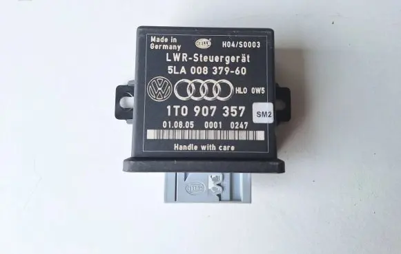 Volkswagen PASSAT B6 Light module LCM 1T0907357 5LA00837960