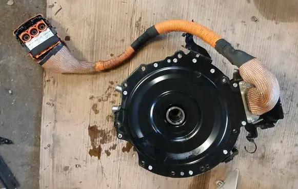 Renault Arkana Electric car motor C095377