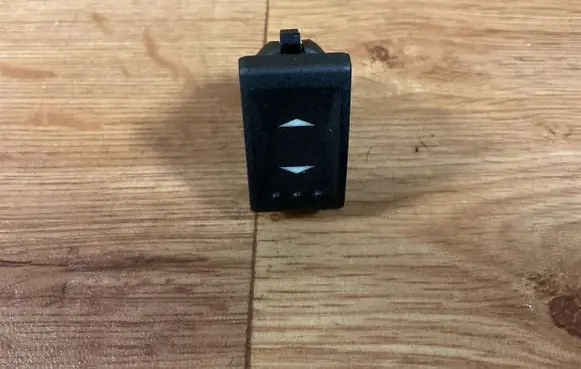 Ford Mondeo Mk III Electric window control switch 1S7T14529