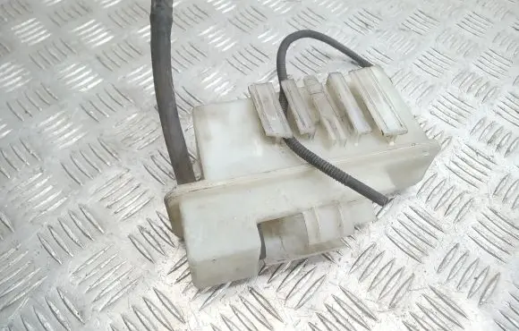 Audi A4 S4 B6 8E 8H Lamp washer fluid tank 