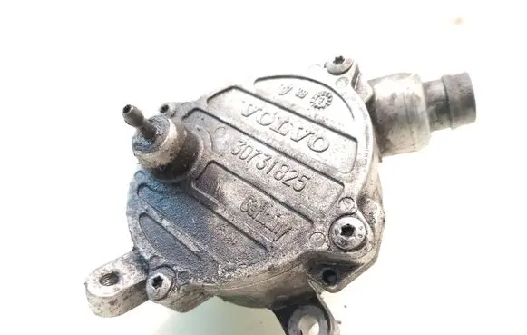 Volvo V70 Vacuum pump 30731825