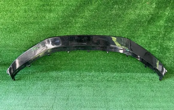 Audi R8 42 Front bumper lip 