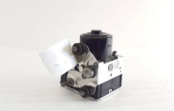 Porsche Macan (95B) ABS Pump 95B907379D