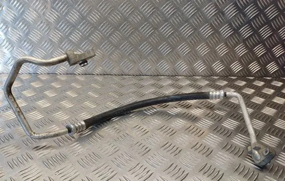 Air conditioning (A/C) pipe/hose