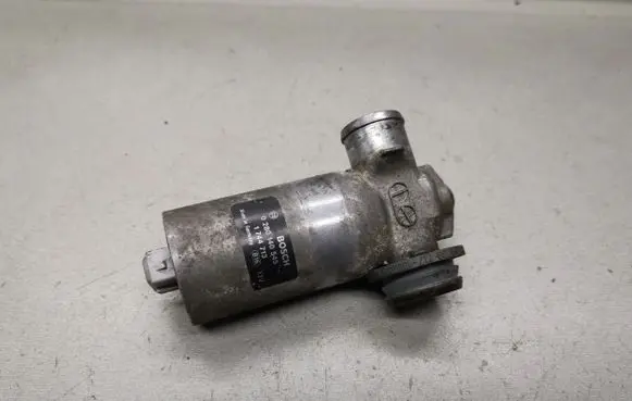 BMW 5 E39 Idle control valve (regulator) 0280140545 1744713