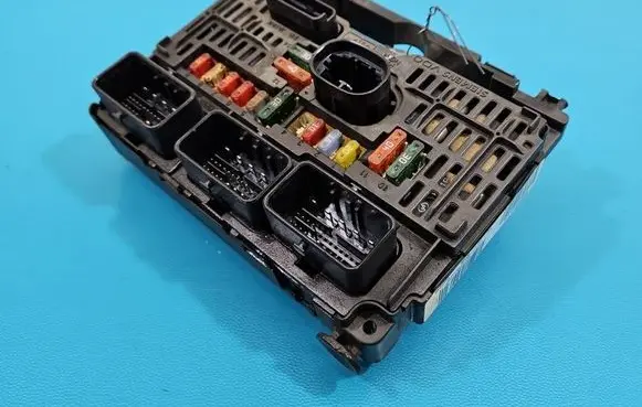 Peugeot 407 Central body control module S118983002Q IMPRK1570619