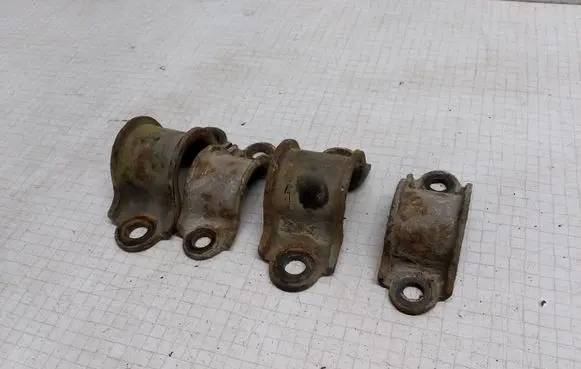 Volkswagen Transporter - Caravelle T5 Sway bar bush bracket, rear 