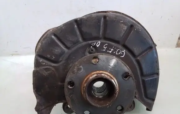 Volkswagen Golf V Front wheel hub