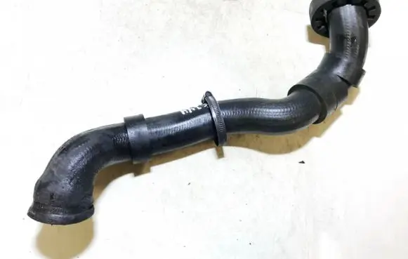 Mercedes-Benz C W203 Engine coolant pipe/hose