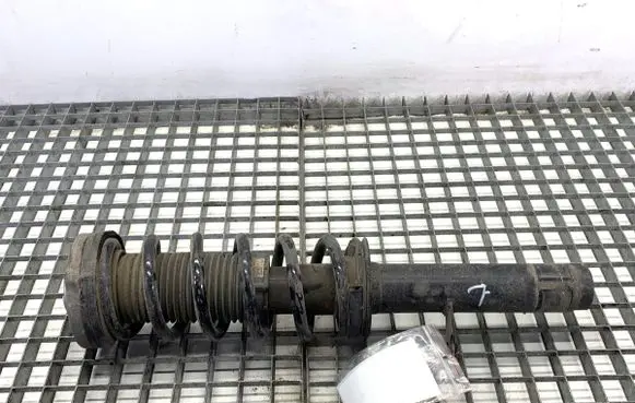 BMW 5 G30 G31 G38 Front shock absorber/damper 6896353