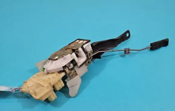 Honda CR-V Front door lock IMPRK1418455