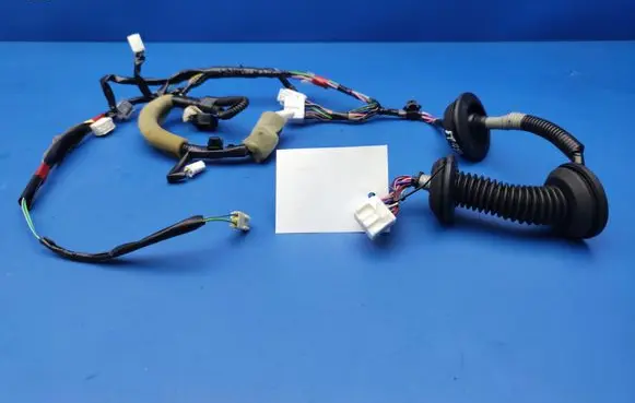 Lexus LS 430 Front door wiring loom 8215250260 70358382TA2 8215250260F