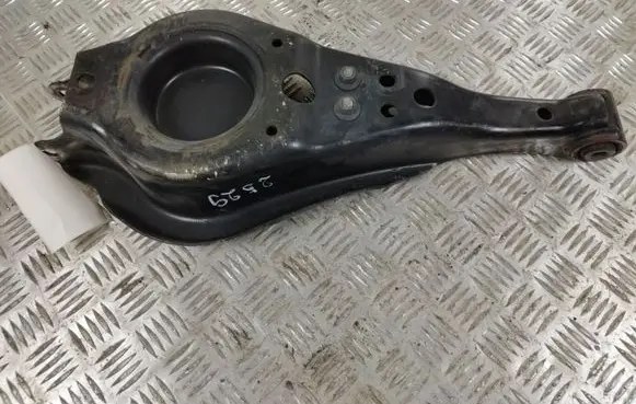 Lexus RX 450H Coil spring/strut mount 