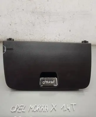 Opel Mokka X Glove box