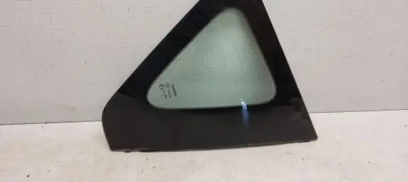 Toyota Verso Rear vent window glass E1743R00097
