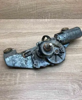 Volvo S40, V40 Rear window wiper motor 0390201529