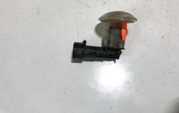 Lancia Lybra Front fender indicator light