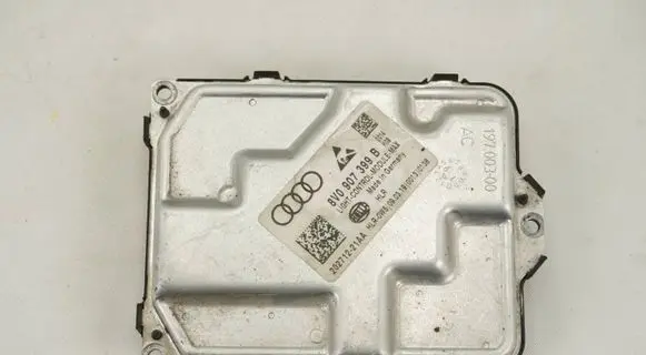 Volkswagen Golf VII Headlight ballast module Xenon 8V0907399B